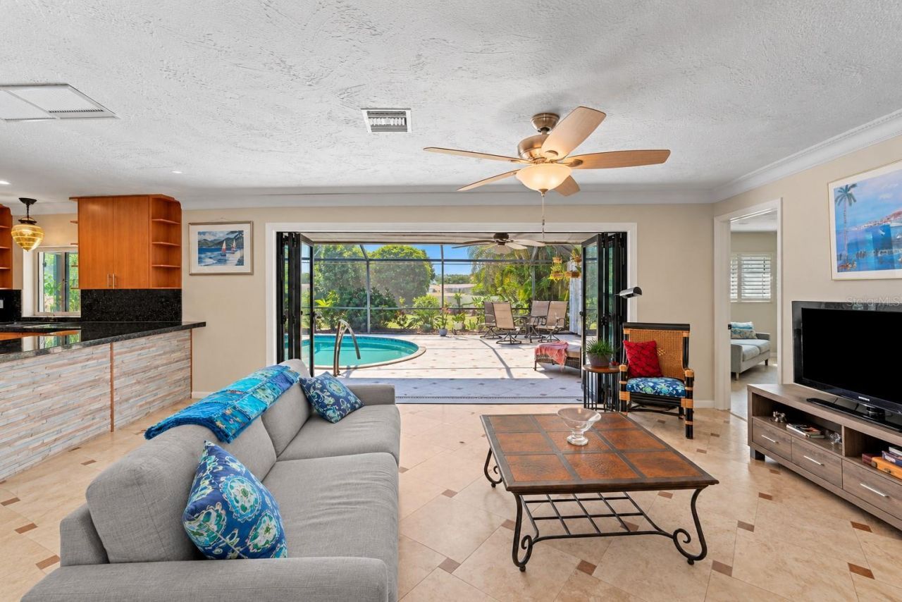 3377 Spring Mill Circle, Sarasota, FL 34239 Photo