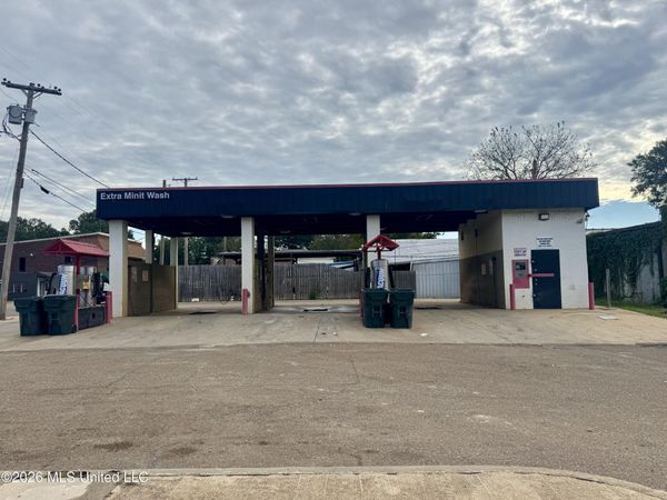 704 E Service Drive, Coldwater, MS 38618
