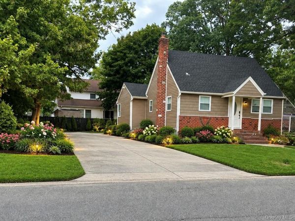1316 6 Street , West Babylon, NY 11704