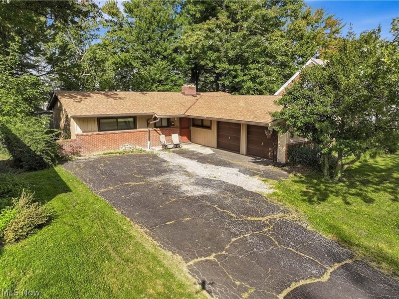 110 E 252nd Street, Euclid, OH 44132 Photo 1