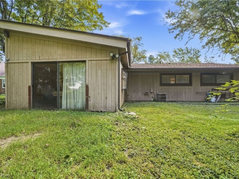 110 E 252nd Street, Euclid, OH 44132 Photo 14