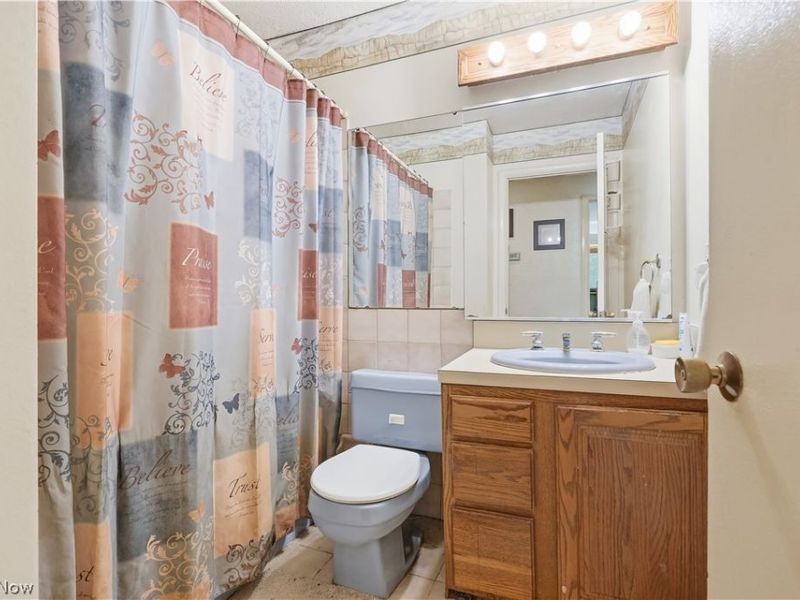 110 E 252nd Street, Euclid, OH 44132 Photo 28