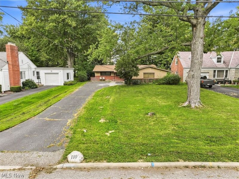 110 E 252nd Street, Euclid, OH 44132 Photo 4