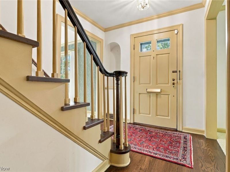 302 Summit Street SW, North Canton, OH 44720 Photo 2