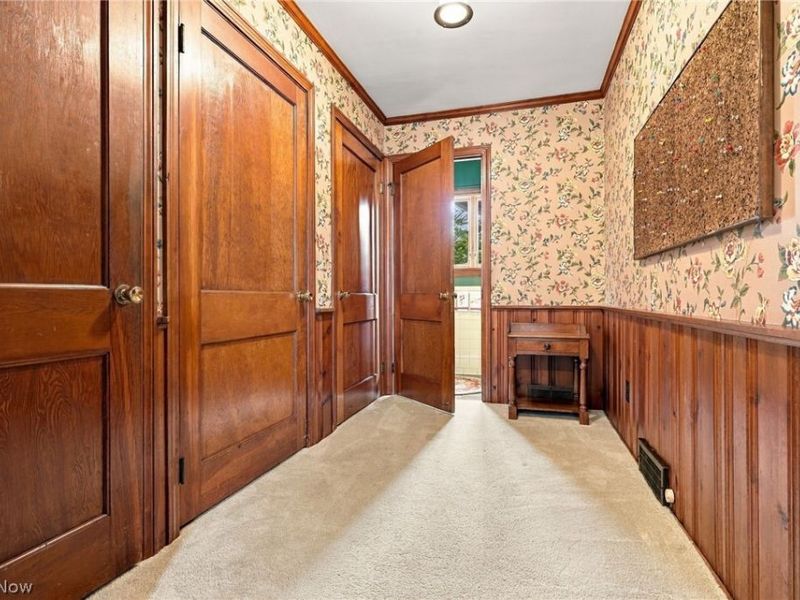 302 Summit Street SW, North Canton, OH 44720 Photo 8