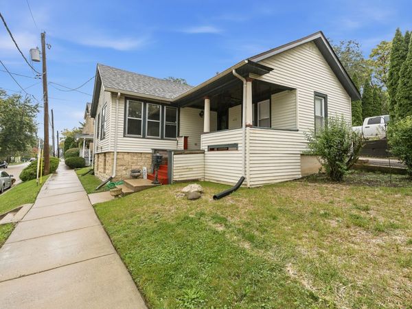 402 Porter Street, Lemont, IL 60439