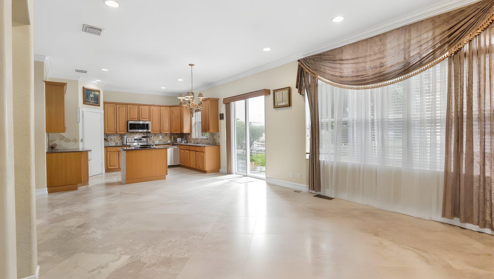 7652 NW 23rd Street, Pembroke Pines, FL 33024 Photo
