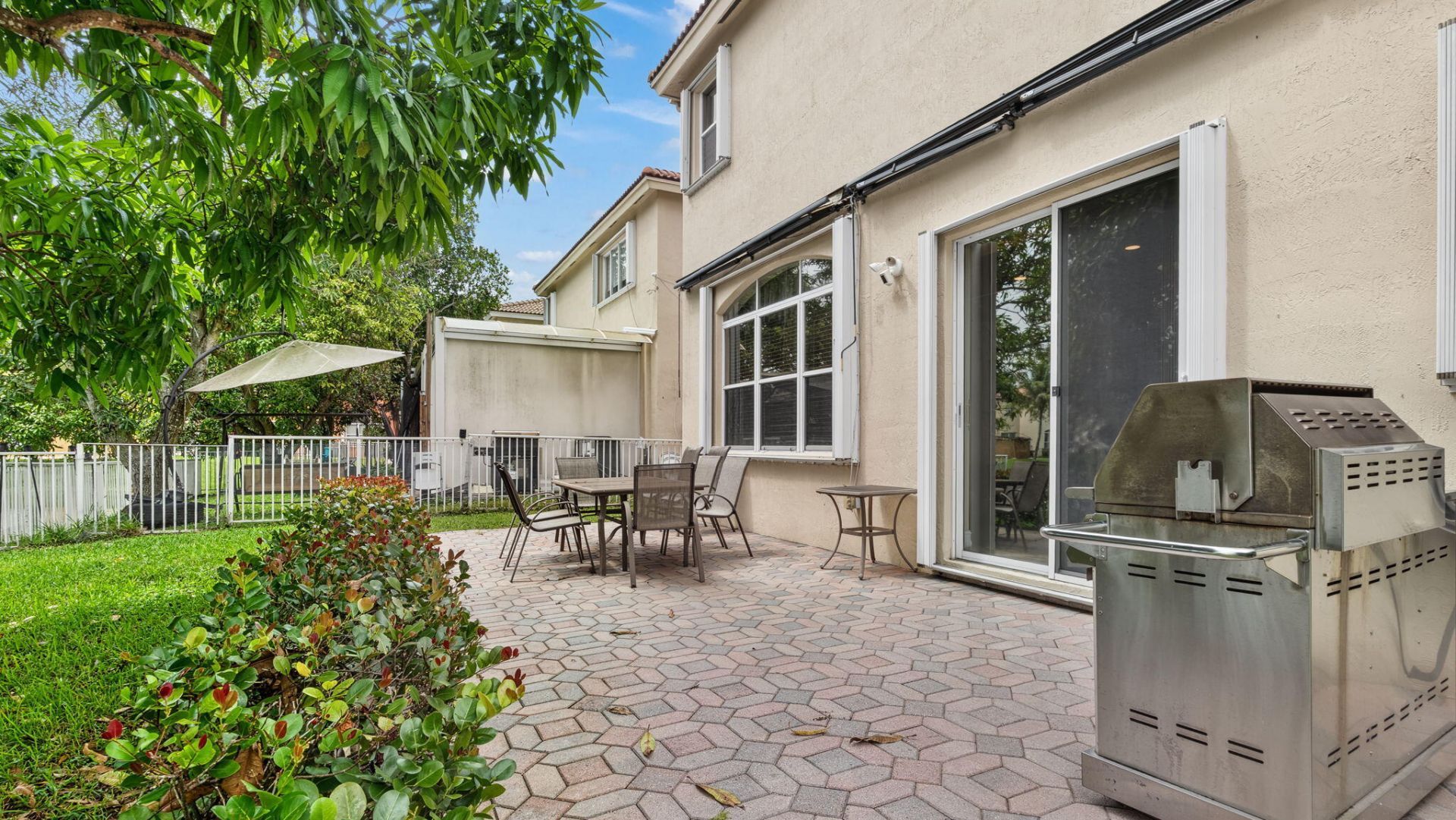 7652 NW 23rd Street, Pembroke Pines, FL 33024 Photo