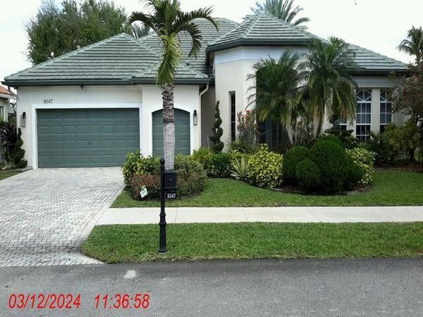8047 N SAVANNAH Circle, Davie, FL 33328