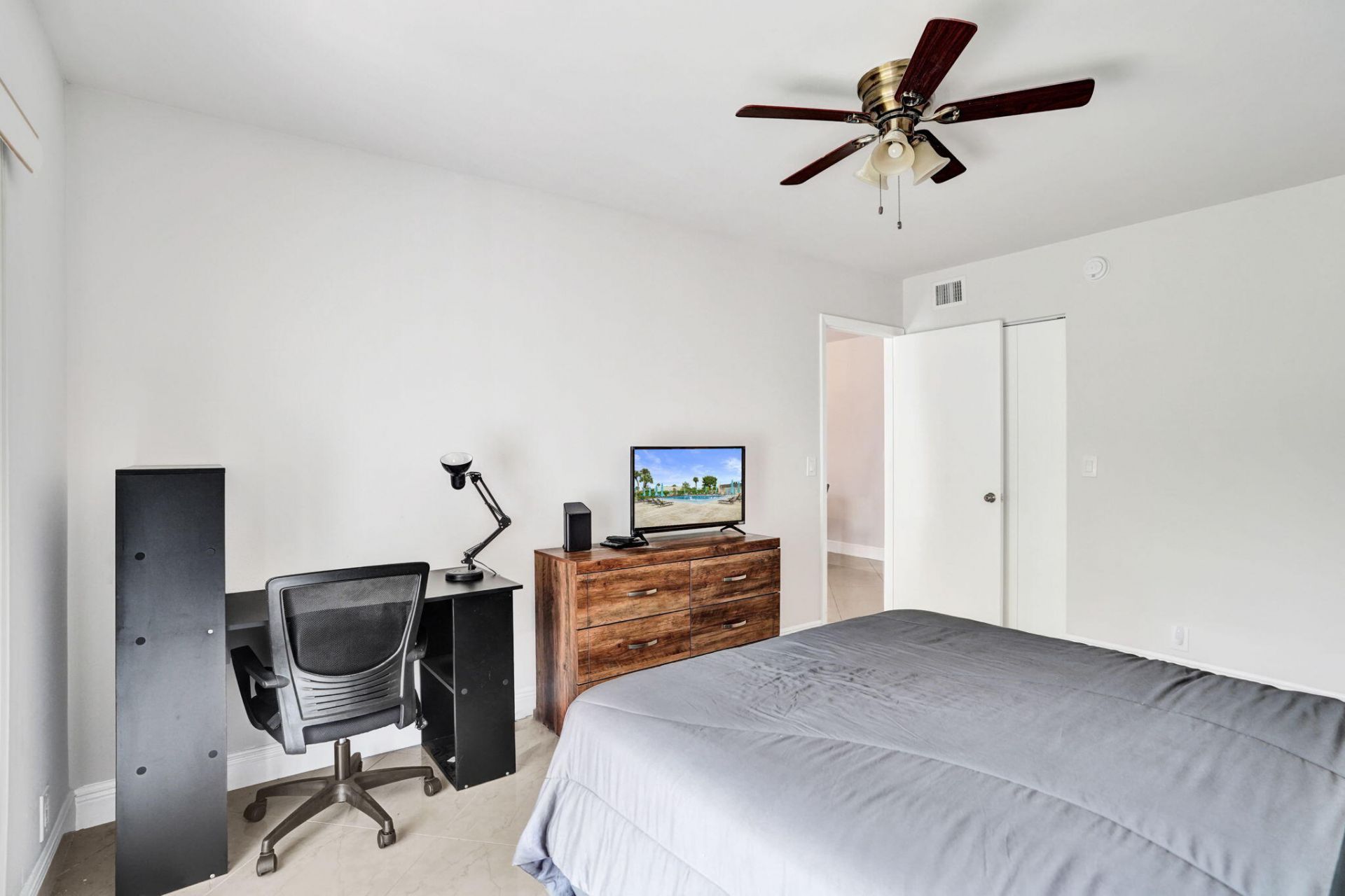 130 Lake Meryl Drive, West Palm Beach, FL 33411 Photo