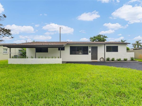 6371 SW 1st Ct , Pembroke Pines, FL 33023