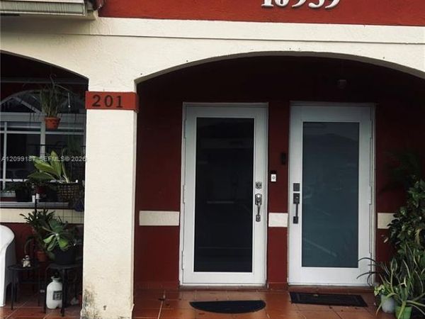 10939 W Okeechobee Rd , Unit 201, Hialeah Gardens, FL 33018