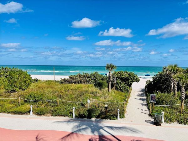5555 Collins Ave , Unit 14Y, Miami Beach, FL 33140