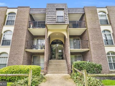 8308 TOBIN ROAD, Unit 22, ANNANDALE, VA 22003