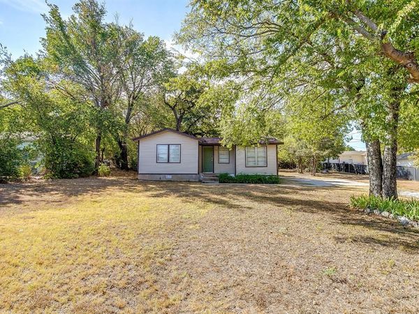 208 Wells Burnett Road , Azle, TX 76020