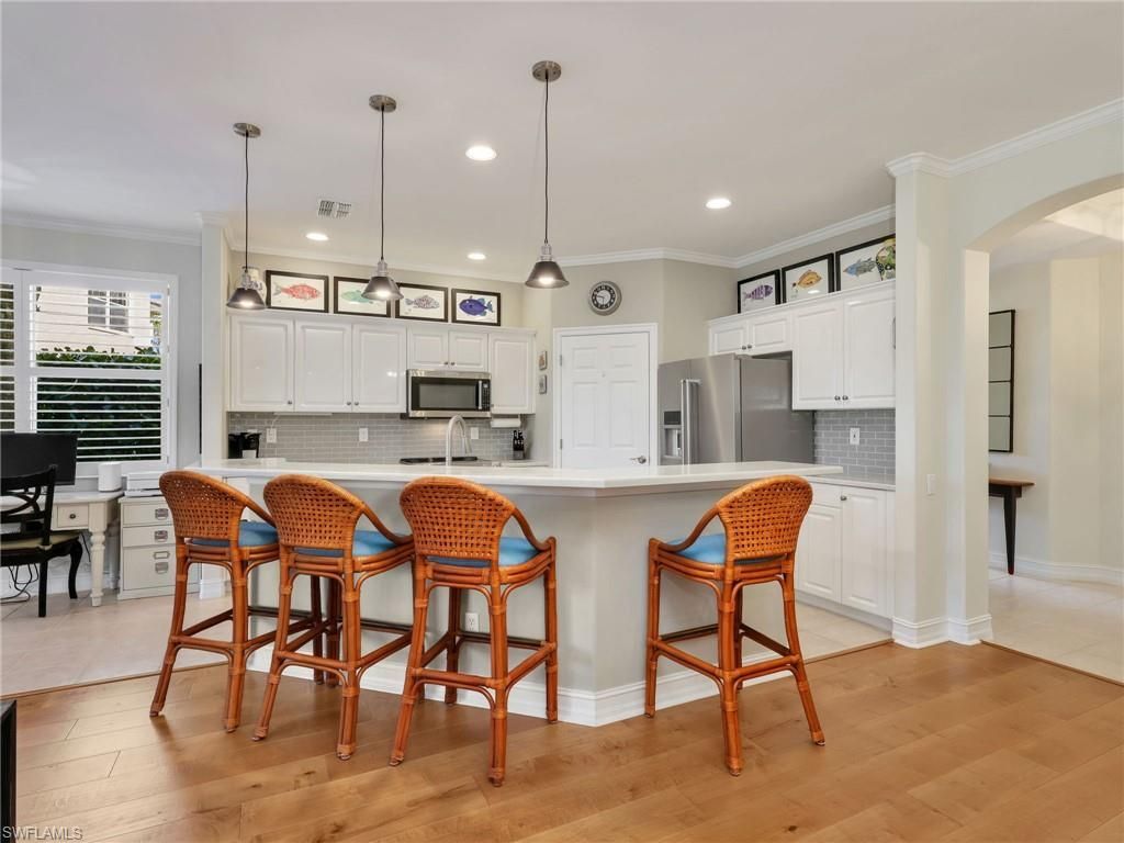 882 Carrick Bend Cir, Unit 102, Naples, FL 34110 Photo