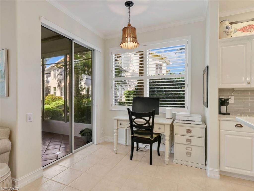 882 Carrick Bend Cir, Unit 102, Naples, FL 34110 Photo