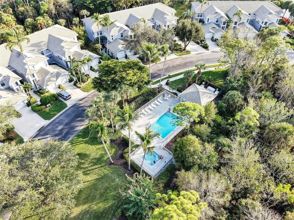 882 Carrick Bend Cir, Unit 102, Naples, FL 34110 Photo