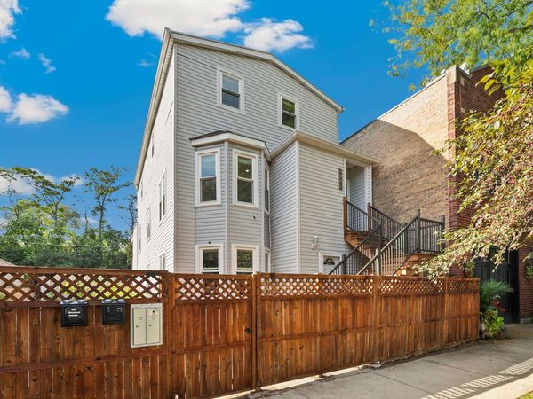 4042 N Kolmar Avenue , Chicago, IL 60641