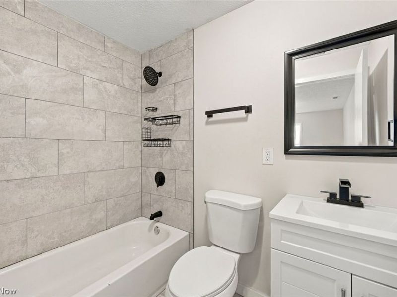 3846 Marvin Avenue, Cleveland, OH 44109 Photo 12