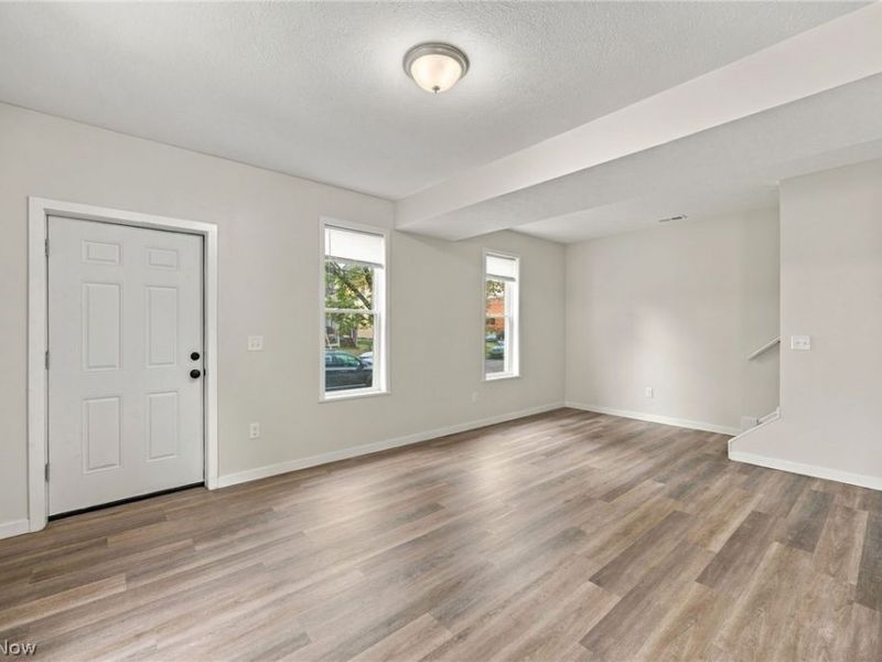 3846 Marvin Avenue, Cleveland, OH 44109 Photo 2