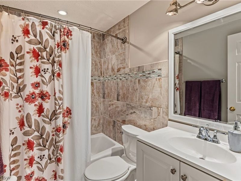 18050 Elliott Drive, Chagrin Falls, OH 44023 Photo 41