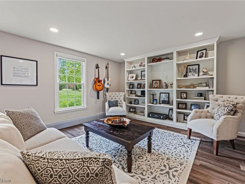 18050 Elliott Drive, Chagrin Falls, OH 44023 Photo 8