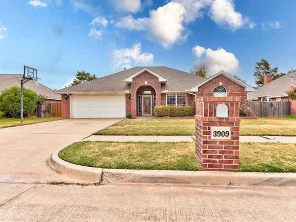 3909 Brunswick Lane, Norman, OK 73072