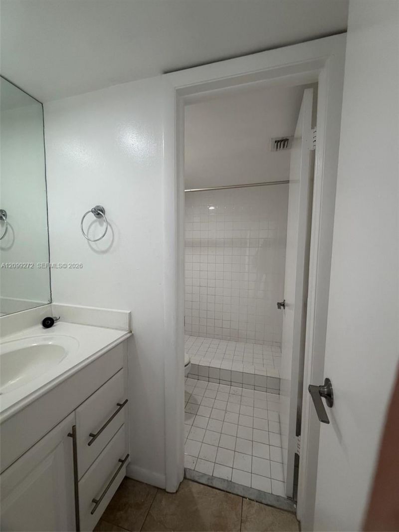 10801 SW 109th Ct, Unit D412, Miami, FL 33176 Photo