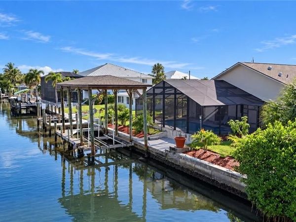 323 Washington CT , FORT MYERS BEACH, FL 33931