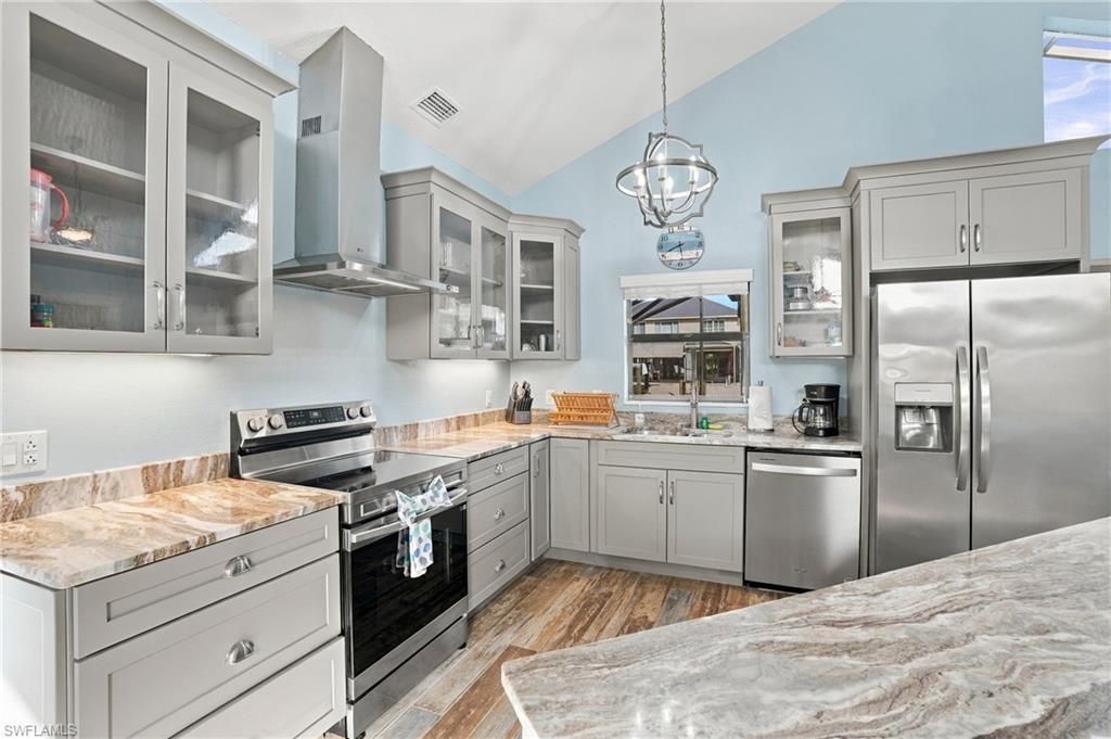 323 Washington Ct , Fort Myers Beach, FL 33931 Photo