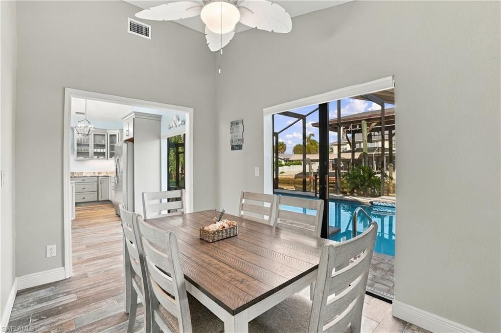 323 Washington Ct , Fort Myers Beach, FL 33931 Photo