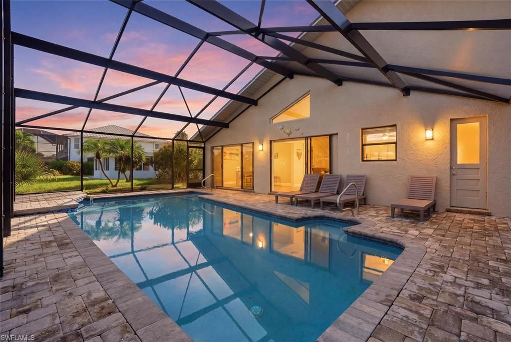 323 Washington Ct , Fort Myers Beach, FL 33931 Photo