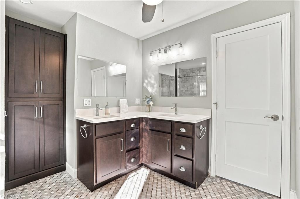 323 Washington Ct , Fort Myers Beach, FL 33931 Photo
