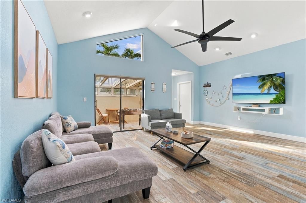 323 Washington Ct , Fort Myers Beach, FL 33931 Photo