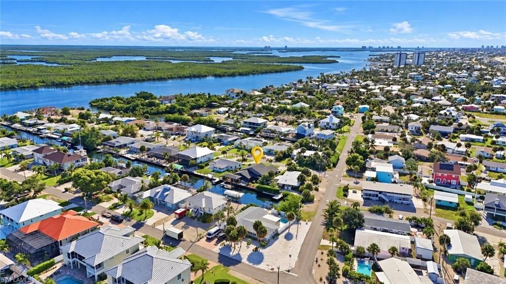 323 Washington Ct , Fort Myers Beach, FL 33931 Photo