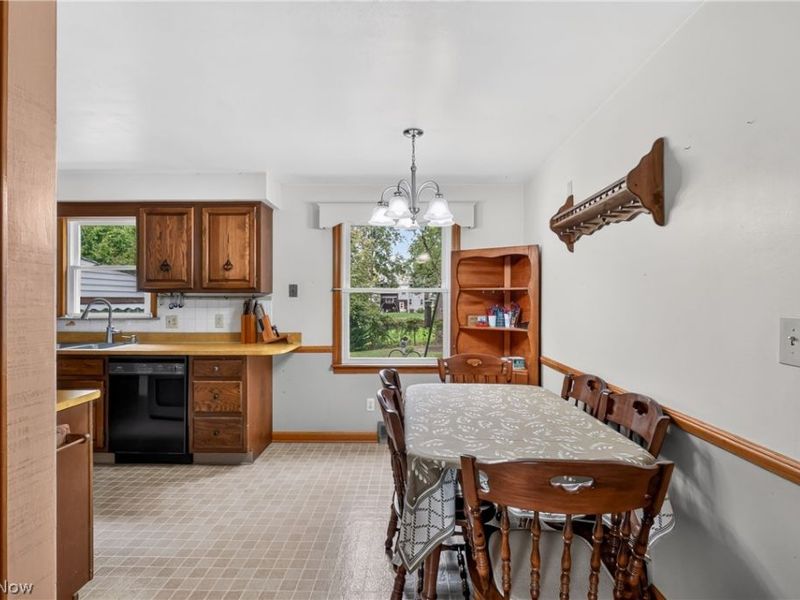 114 Joan Circle, Campbell, OH 44405 Photo 13