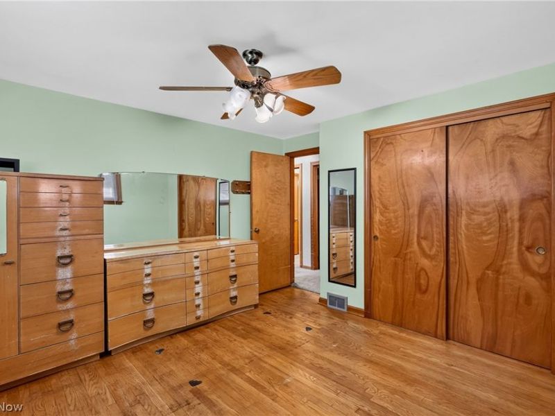 114 Joan Circle, Campbell, OH 44405 Photo 17