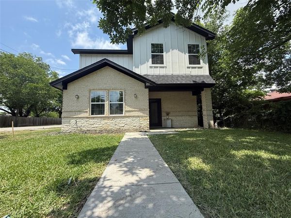 201 E 10th Street, Kaufman, TX 75142
