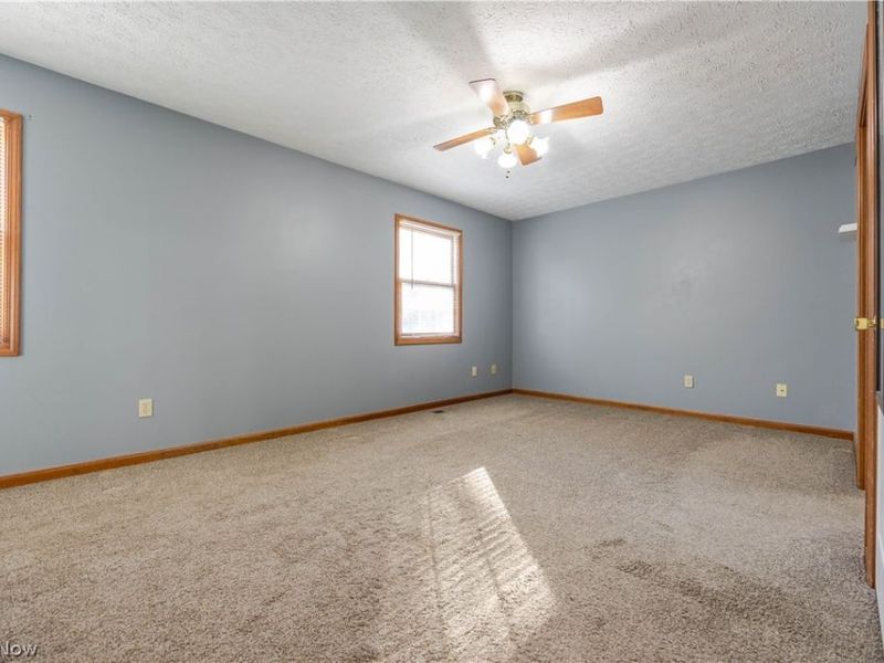 5663 Gateway Lane, Brook Park, OH 44142 Photo 16