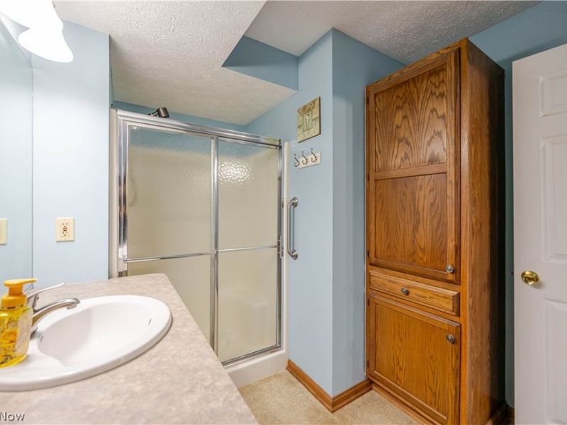5663 Gateway Lane, Brook Park, OH 44142 Photo 19