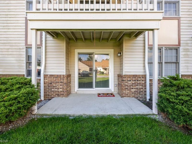 5663 Gateway Lane, Brook Park, OH 44142 Photo 3