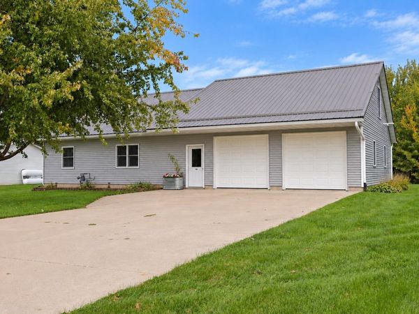 106 E North Street, La Valle, WI 53941