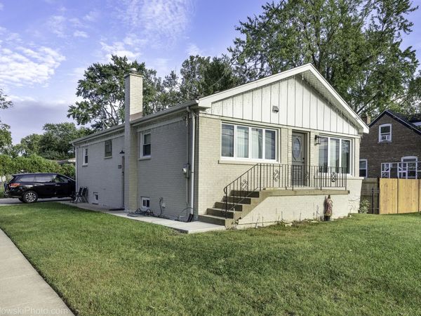 8433 Central Avenue , Burbank, IL 60459