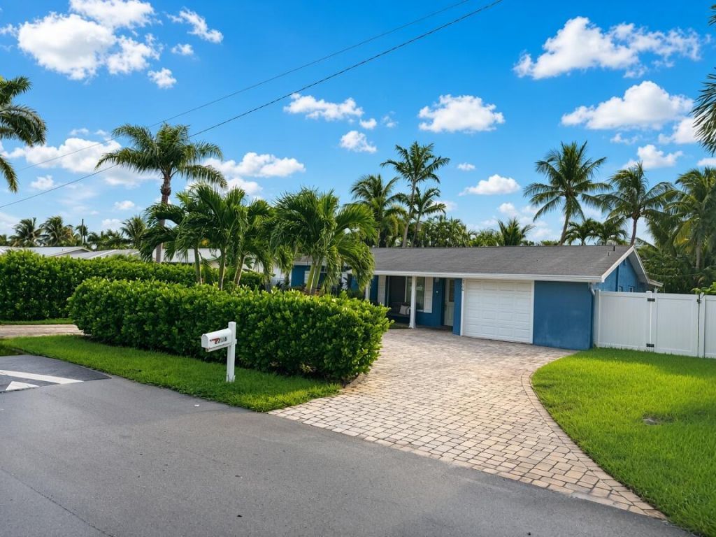 2706 SW 5th Street, Boynton Beach, FL 33435 Photo