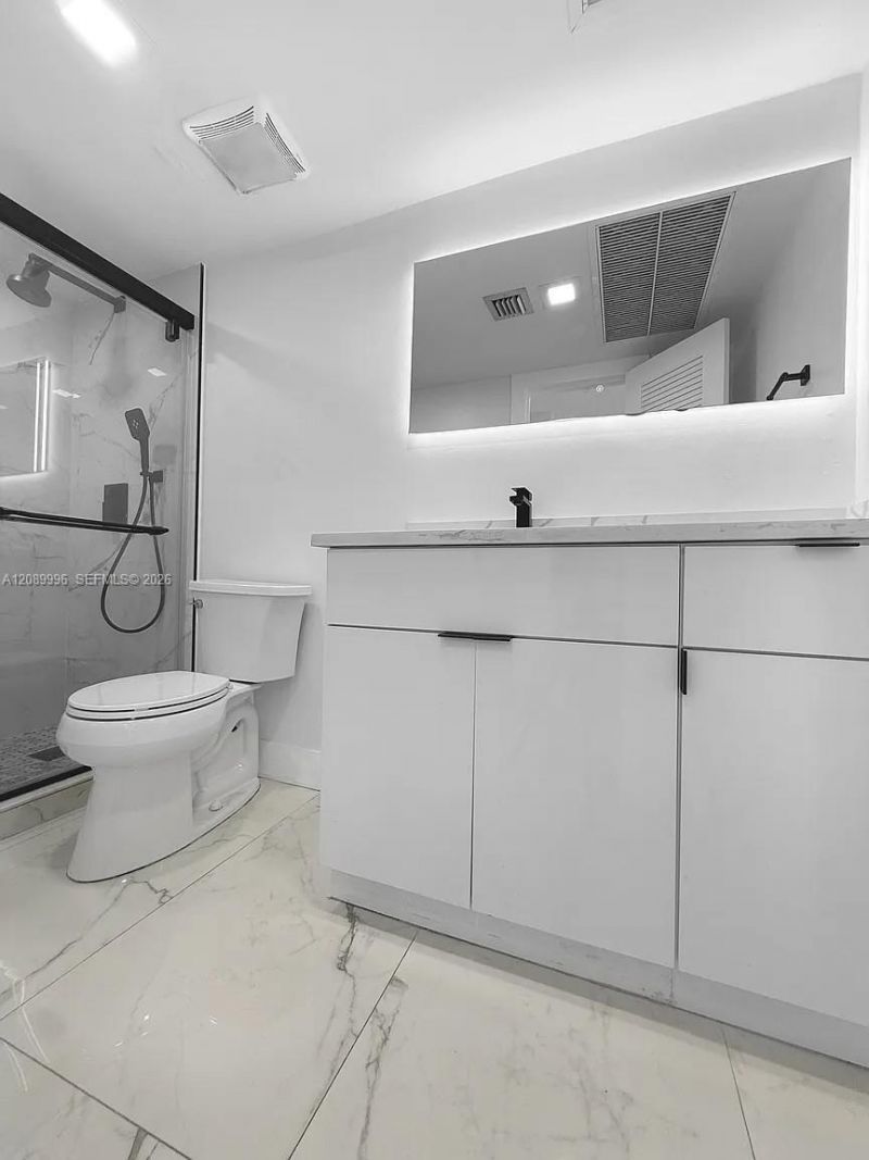 1650 NE 115th St , Unit 207, Miami, FL 33181 Photo