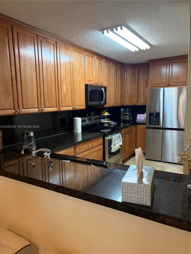 3375 N Country Club Dr, Unit 605, Aventura, FL 33180 Photo