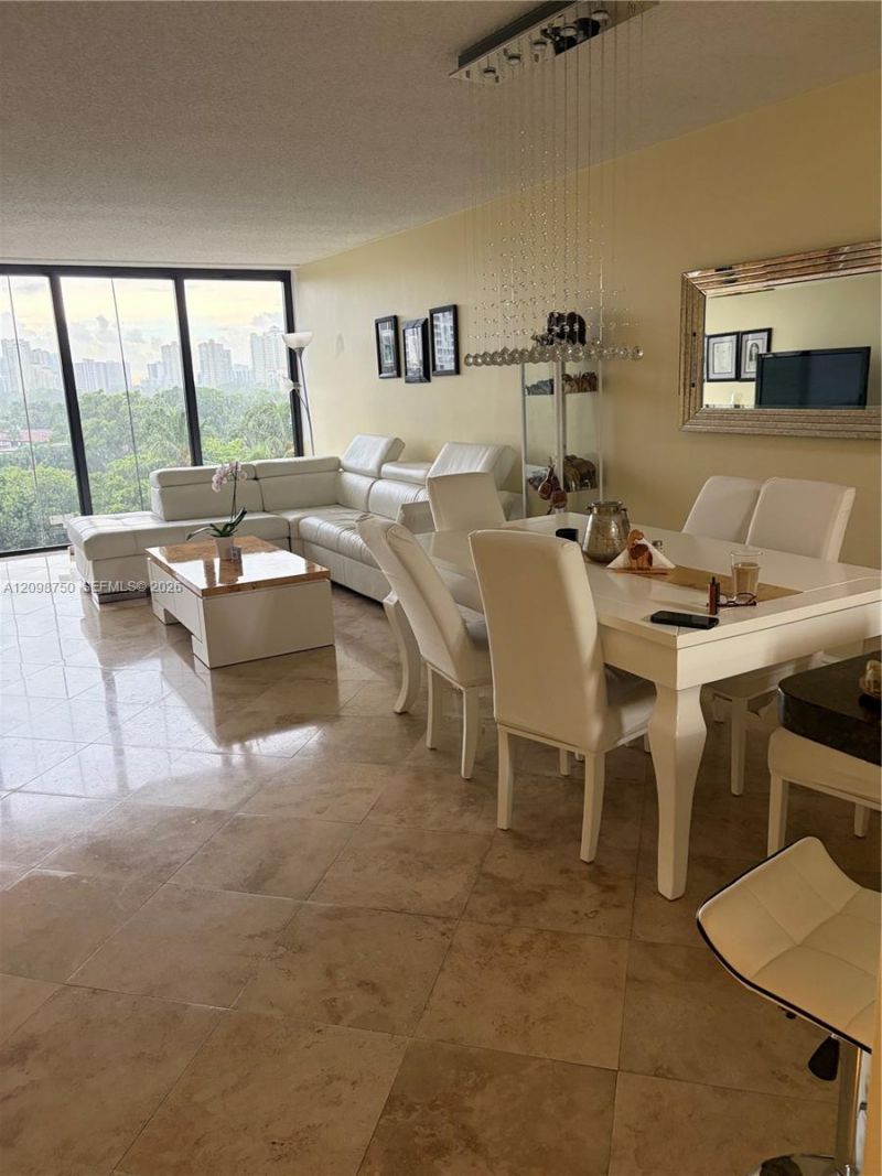 3375 N Country Club Dr, Unit 605, Aventura, FL 33180 Photo