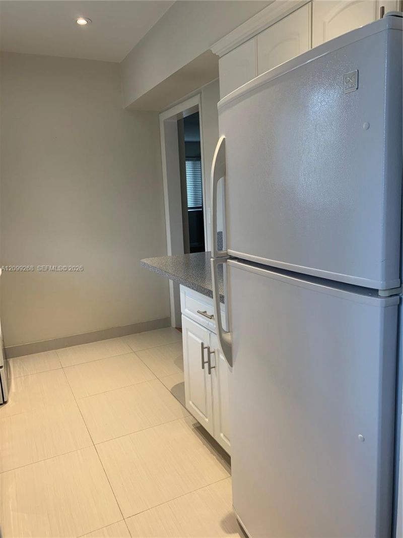 3182 S Le Jeune Rd , Unit 3182, Coral Gables, FL 33134 Photo