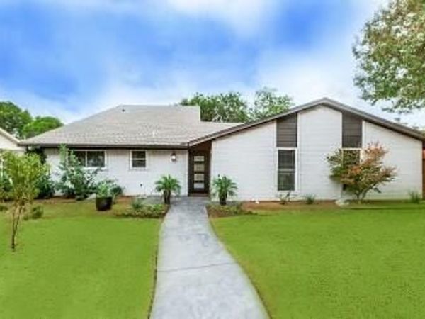 407 Pleasant Valley Lane, Richardson, TX 75080